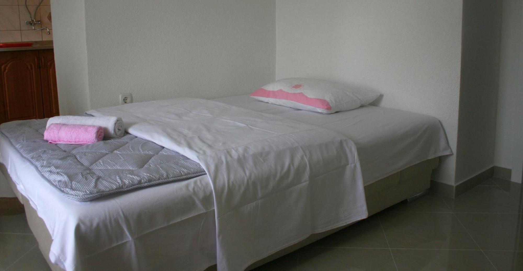 Apartman Elena スヴェティ・ユライ エクステリア 写真